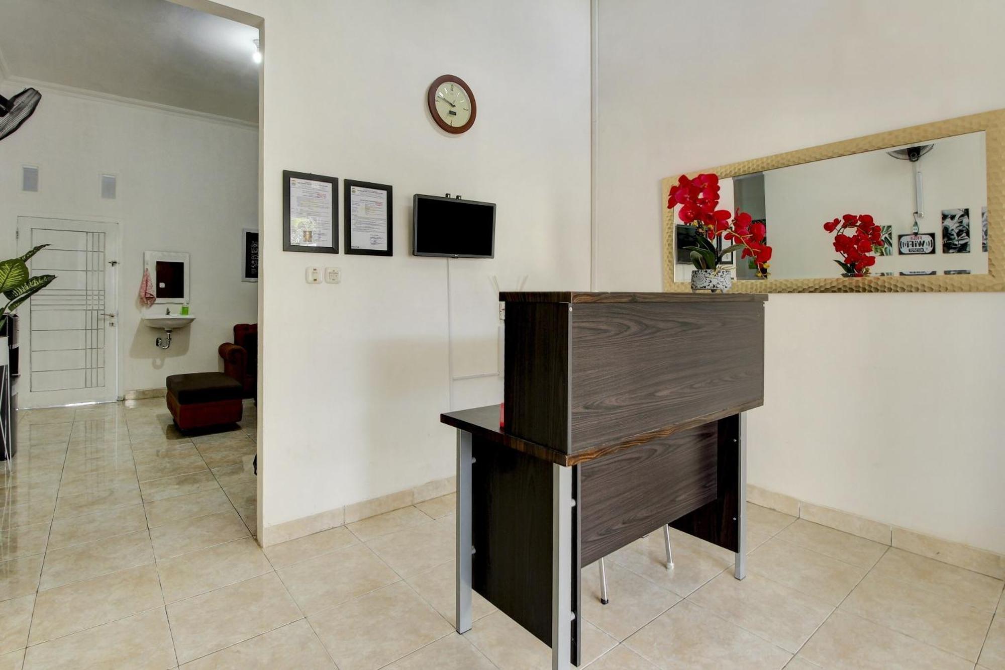 Oyo Life 3415 Penginapan Wimane Palembang Ngoại thất bức ảnh