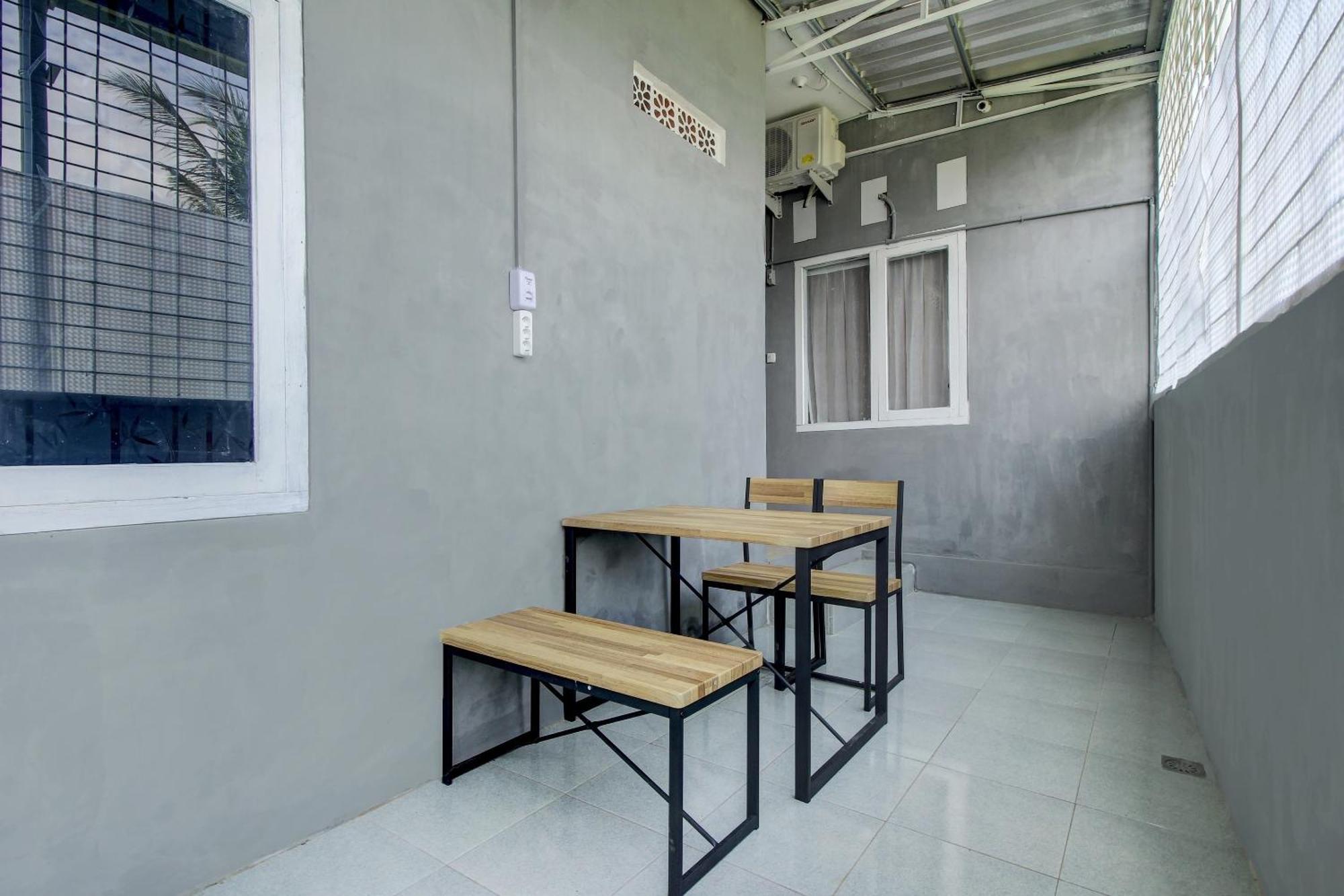 Oyo Life 3415 Penginapan Wimane Palembang Ngoại thất bức ảnh